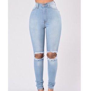 High waisted ripped jeans